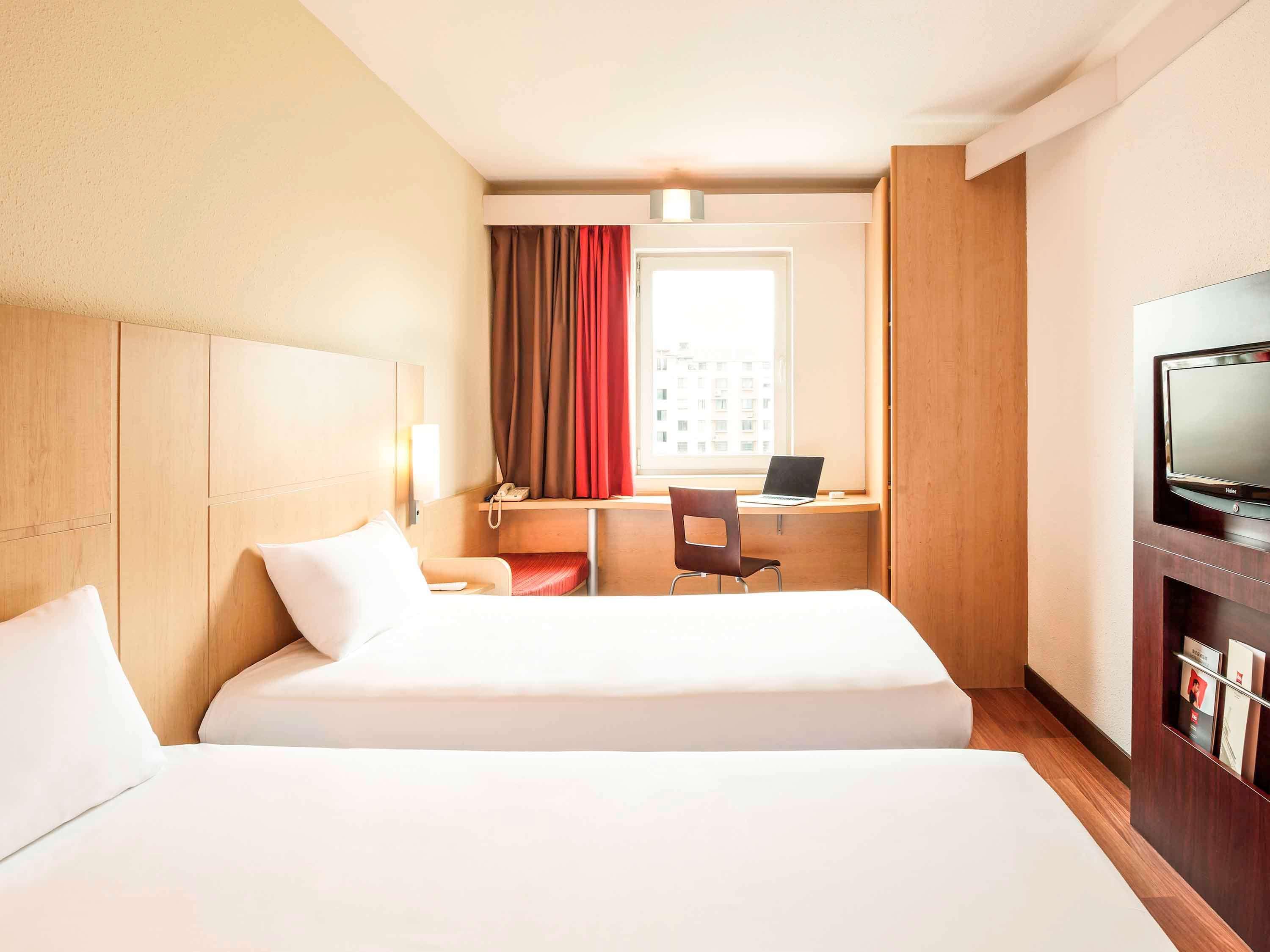 Ibis Wuxi Hi Tech Hotel Exterior photo