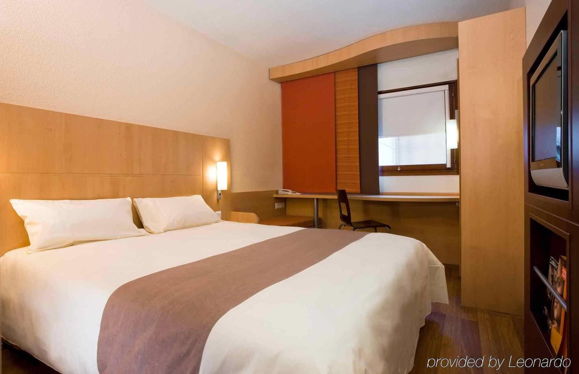 Ibis Wuxi Hi Tech Hotel Exterior photo