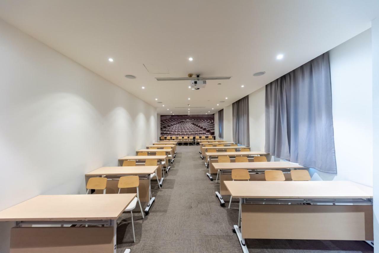 Ibis Wuxi Hi Tech Hotel Exterior photo