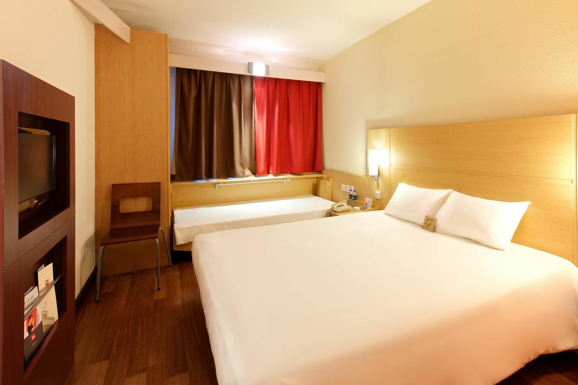 Ibis Wuxi Hi Tech Hotel Exterior photo
